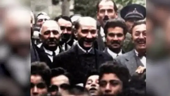 Atatürk'ün Kayseri Lisesi ziyareti gündem oldu!