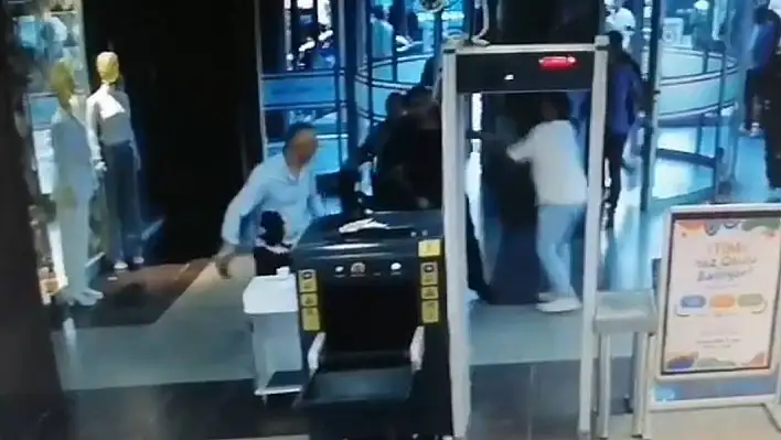 AVM müdürünün hayatını kaybettiği anlar kameralara yansıdı