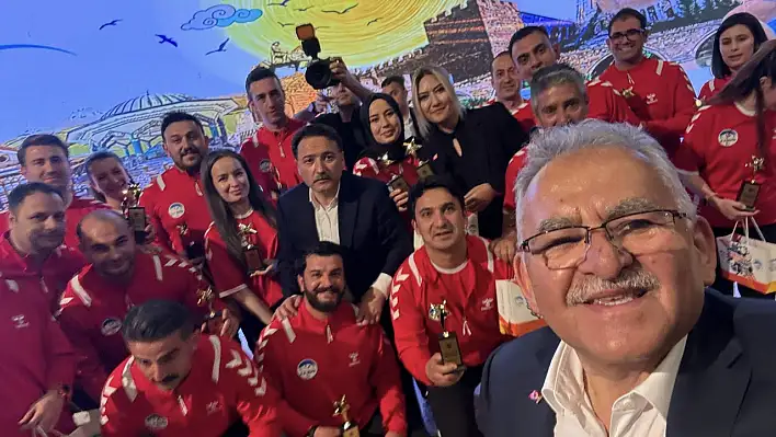 Avrupa Spor Şehri Kayseri'de genç yeteneklere büyük ödül töreni