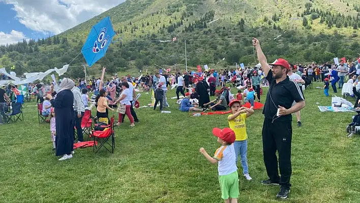 Babalar Günü'nde aileler unutulmaz bir gün yaşadı