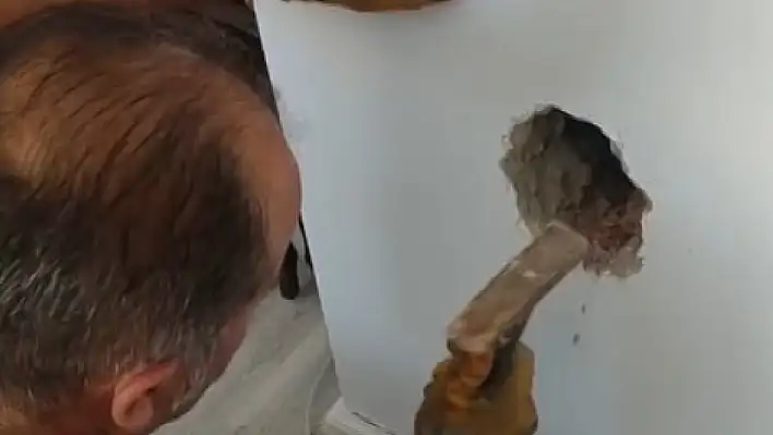 Bacada mahsur kaldı: İtfaiye ekipleri kurtardı!