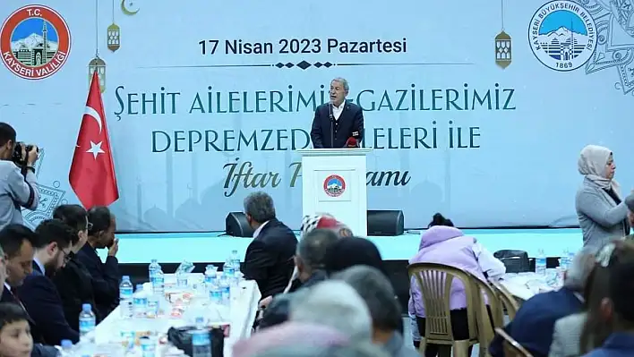 Bakan Akar: Bu felaketin de üstesinden geleceğiz