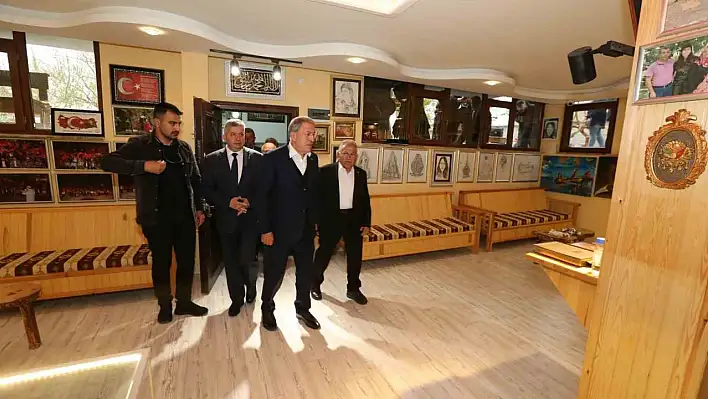Akar ve Büyükkılıç, Şehit Cennet Yiğit'in ailesini ziyaret etti