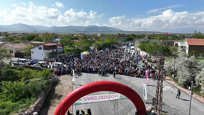 Akar ve Büyükkılıç doğa yürüyüşüne katıldı