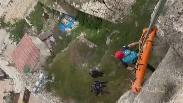 Balayı için Kapadokya'ya gelen kadın Ortahisar Kalesi'nde mahsur kaldı