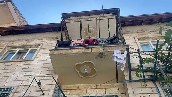 Balkondan düşen çocuktan acı haber