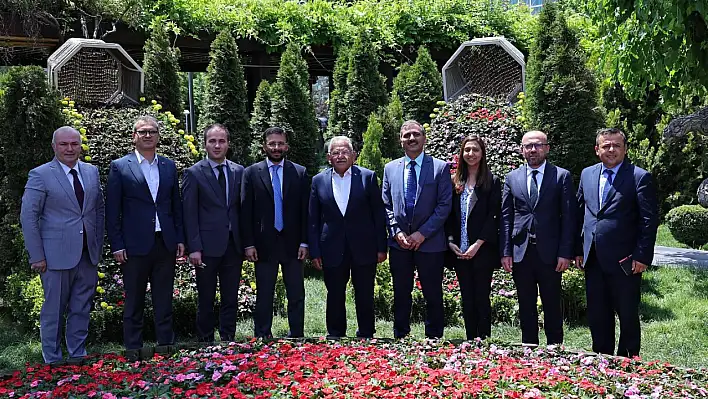 Başkan Büyükkılıç'a ziyaretler sürüyor: Yoğun gündemde kimler ziyaret etti?