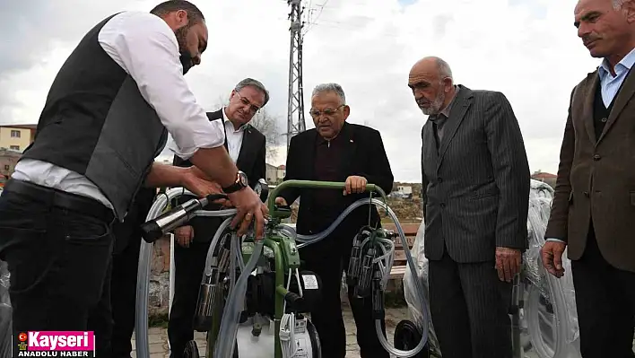 Büyükkılıç, Büyükşehir'in desteklediği Süt Sağma Makinesi Dağıtım Töreni'ne katıldı