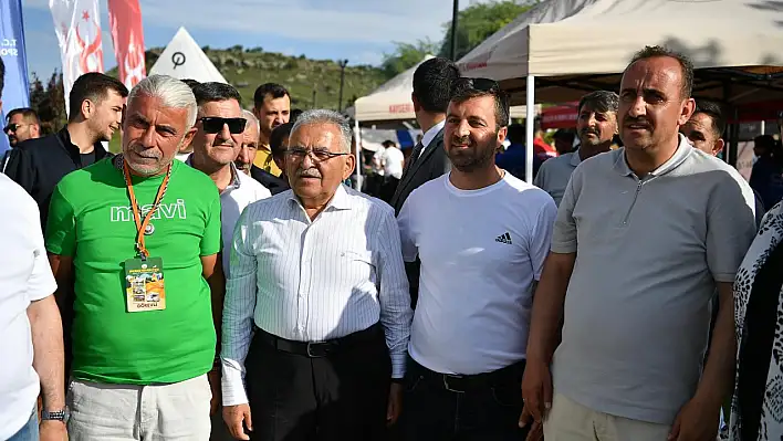 Başkan Büyükkılıç İncesu'da vatandaşlarla bir araya geldi...