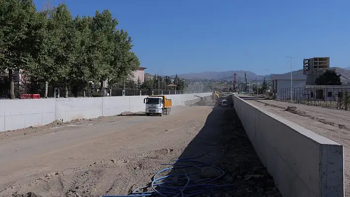 Başkan Büyükkılıç tarihi teyit etti: Katlı kavşakta açılış için geri sayım başladı!