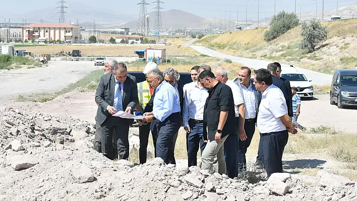 Başkan Büyükkılıç: 'Yatırımdan Yatırıma, Hizmetten Hizmete Koşuyorsunuz!'