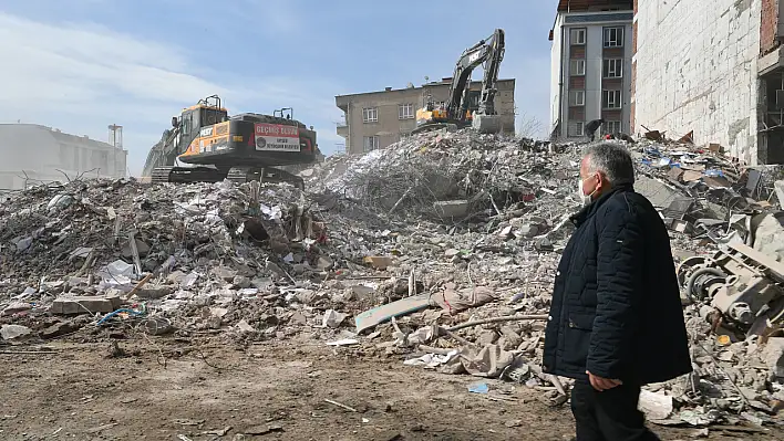 Başkan Büyükkılıç 'Yüzyılın Afeti Yüzyılın Dayanışmasına Dönüştü'