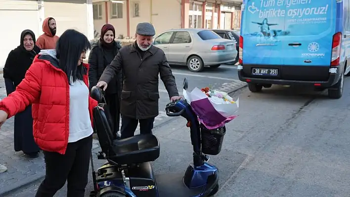 Başkan Çolakbayrakdar, genç kızın hayallerini gerçekleştirdi