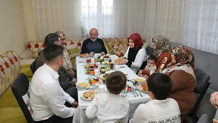 Başkan Çolakbayrakdar 'Glütensiz' iftar açtı!