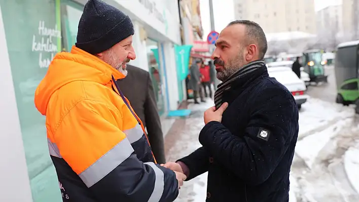 Başkan Çolakbayrakdar: Kocasinan'da kar bereket ve güzelliktir