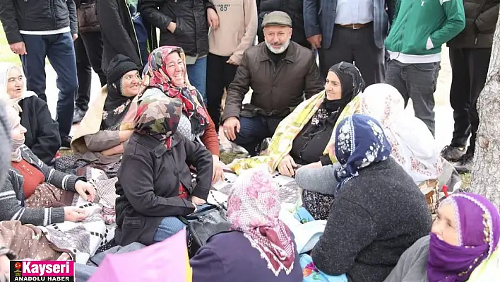 Çolakbayrakdar, Yağmur ve Şükür Duası Programı'nda vatandaşla buluştu