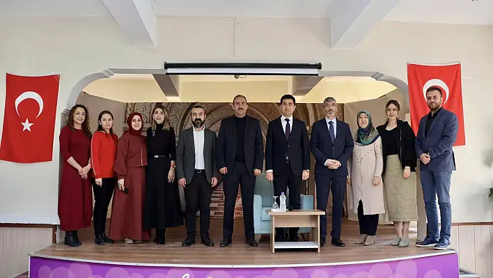 Başkan İlmek'ten gençlere altın değerinde tavsiyeler: ''Okuyun, araştırın, sorgulayın''