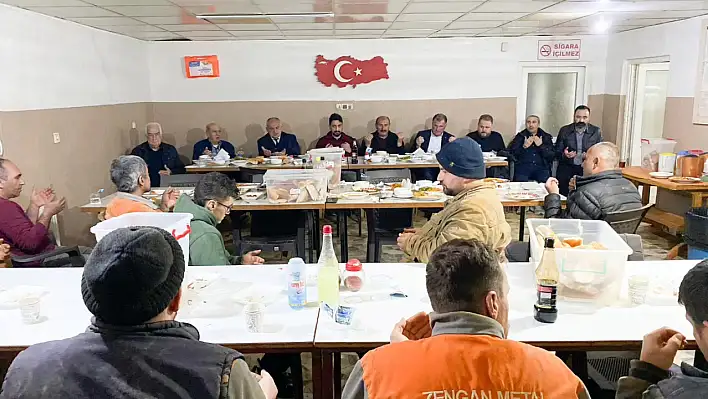 Başkan Madencilerle birlikte iftar açtı