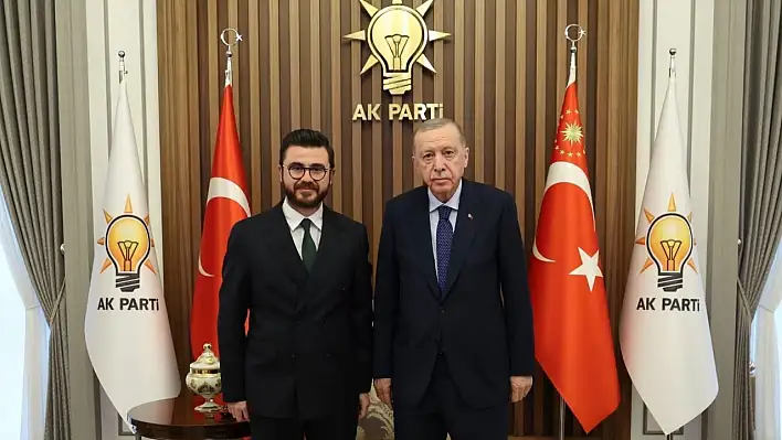 Başkan Okandan'dan 23. yıl mesajı: 'AK Parti dünyada örnek bir siyasi harekettir'