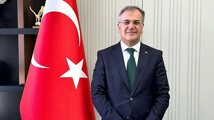 Başkan Özdoğan: ''Gençliğin önünü açacak her adımı atıyoruz''