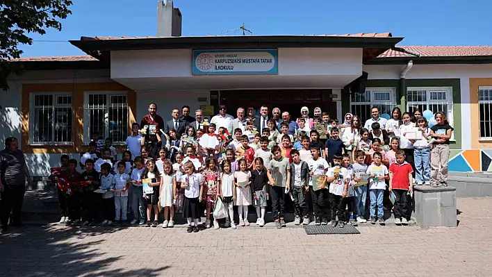 Hacılar'da karne heyecanı: Başkan Özdoğan öğrencilere eşlik etti!