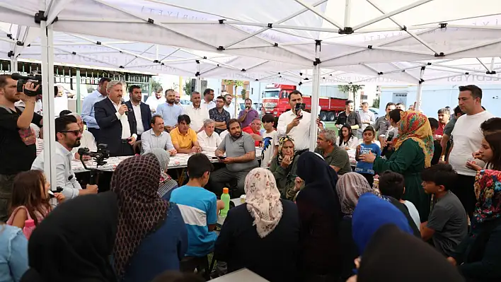 Başkan Palancıoğlu Mahalle Mahalle Geziyor!