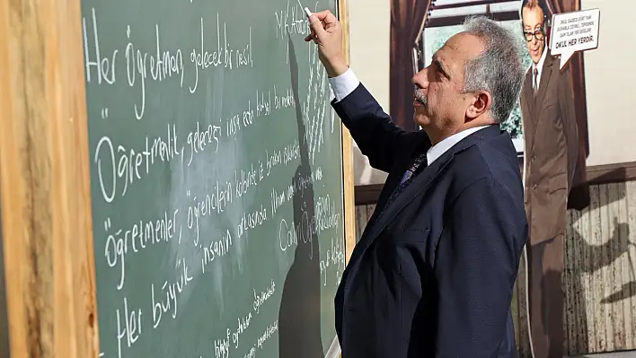 Başkan Yalçın'dan Öğretmenler Günü mesajı...