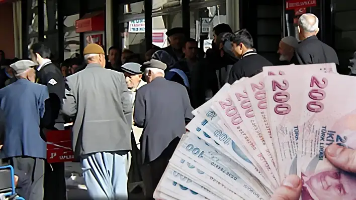 Bayram öncesi emekliler çareyi promosyonlarda arıyor!