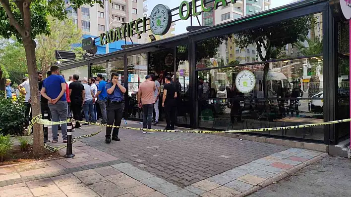 Bayram sabahı tatlıcıda 'platonik aşk' cinayeti