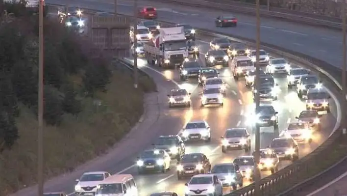 Bayram trafiği yoğunluğu dikkat çekti!