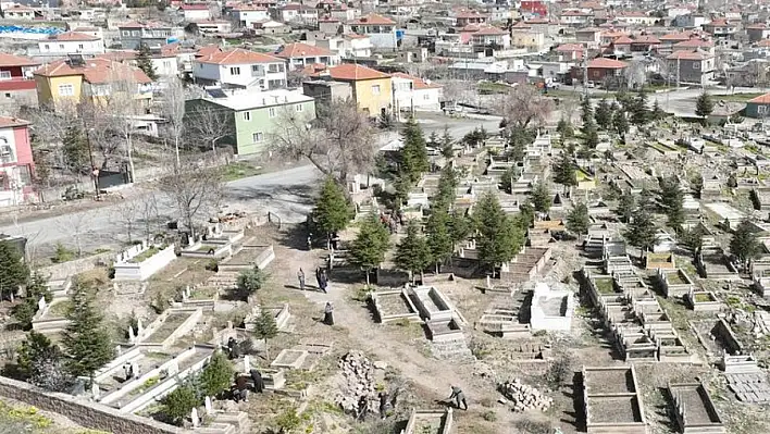 Bayram yaklaşıyor - İncesu'da mezarlık çalışması başladı!