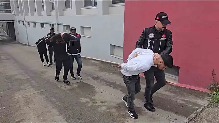 Binlerce hap, 350 kilogram bonzai üretilecek ham madde ele geçirildi!