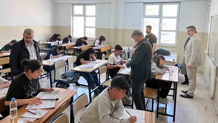 Binlerce öğrencinin gözü o tarihte - Bursluluk sınavı sonuçları için geri sayım başladı!