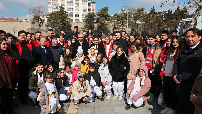 'Biz güneş batmayan bir hareketin mensuplarıyız'