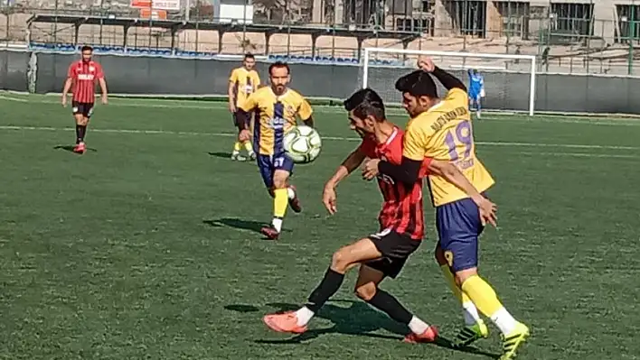 Erzincan Ulalarspor: 3 - Develigücü: 4