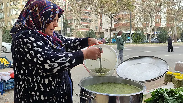 Bu çorba kış aylarının gözdesi oldu!