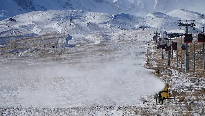 Bu yöntemle Erciyes'in karı erimiyor