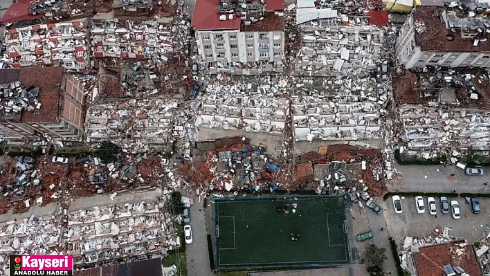 84 saat sonra asansör kabininden kurtarıldılar