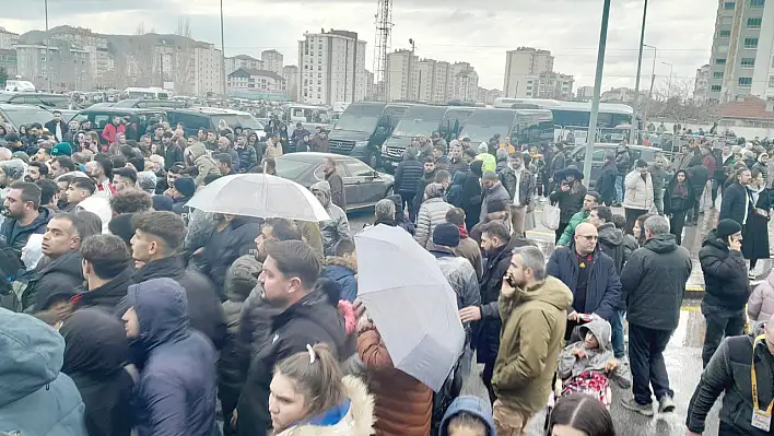 Büyük izdiham yaşandı - Cezasını Kayseri ödedi