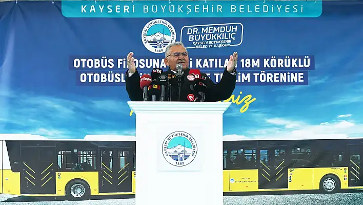 Büyükkılıç, 12 yeni otobüsü tanıttı