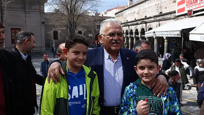 Büyükkılıç, Cami Kebir ve Erciyes'te Bayram Ziyaretleri Yaptı