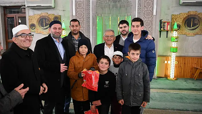 Büyükkılıç'tan çocuklara ramazan sürprizi!