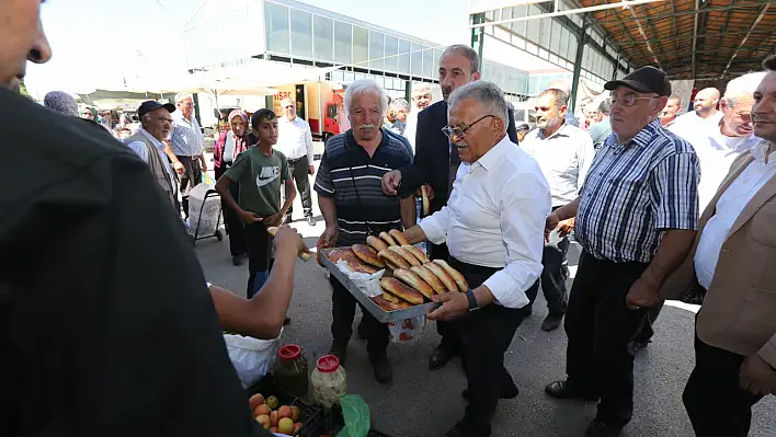 Büyükkılıç, Tomarza'da Esnafla Buluştu