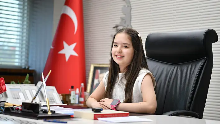 Büyükşehir Belediyesi Başkanlık Koltuğu Okyanus'un oldu