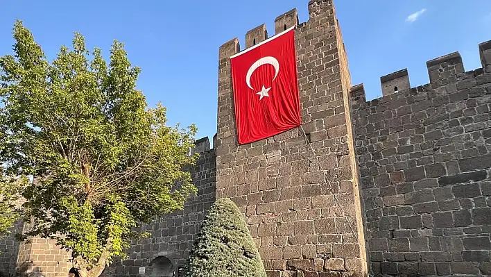 Büyükşehir Belediyesi Kayseri'nin dört bir yanını donattı!
