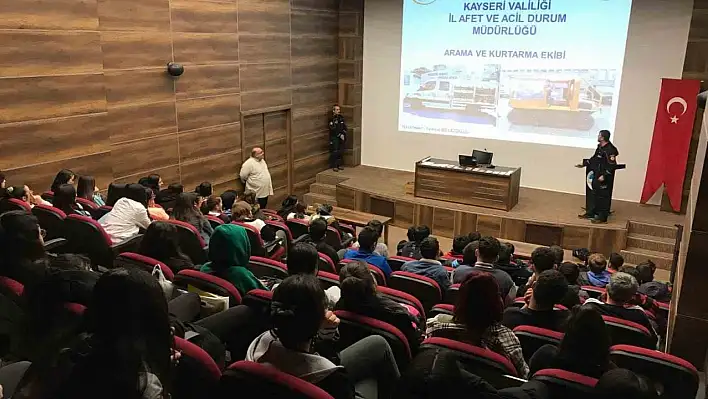 KAYMEK 'Afet Bilinci ve İlk 72 Saat' Semineri verdi