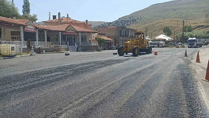 Büyükşehirden o mevkide asfalt çalışması yapıldı