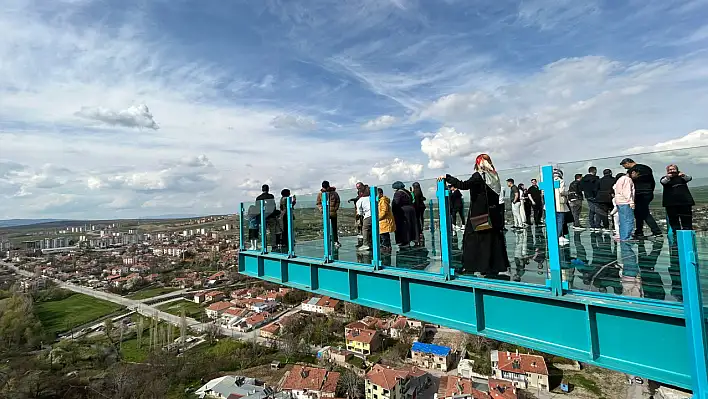 Cam teras bayramda yoğun ilgi gördü