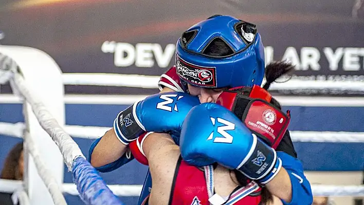 Canım Türkiyem Muaythai Şampiyonası Kayseri'de yapıldı