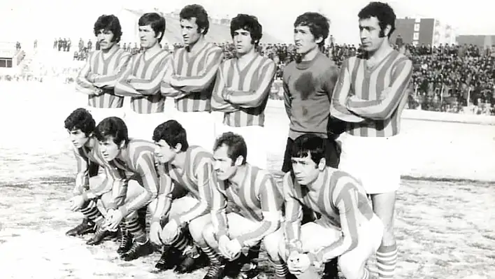 Cicom Mehmet'in paylaşımı Kayseri'yi duygulandırdı! İşte 51 yıl önceki efsane Kayserispor!